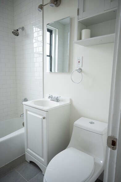 Bathroom - 374 Chestnut Hill Ave