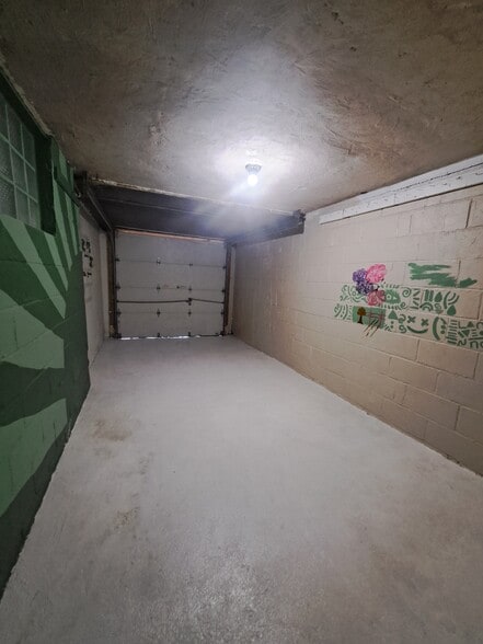 Building Photo - 326 Church Ave