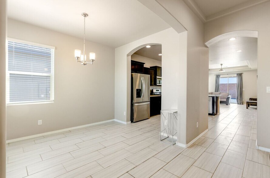 Building Photo - 2313 Melon Ridge Loop NE