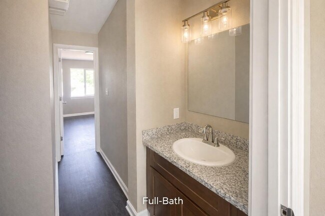 Building Photo - 1312 Jasper Ave