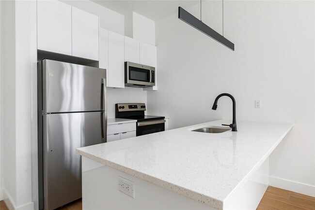Building Photo - 200 Arno Dr