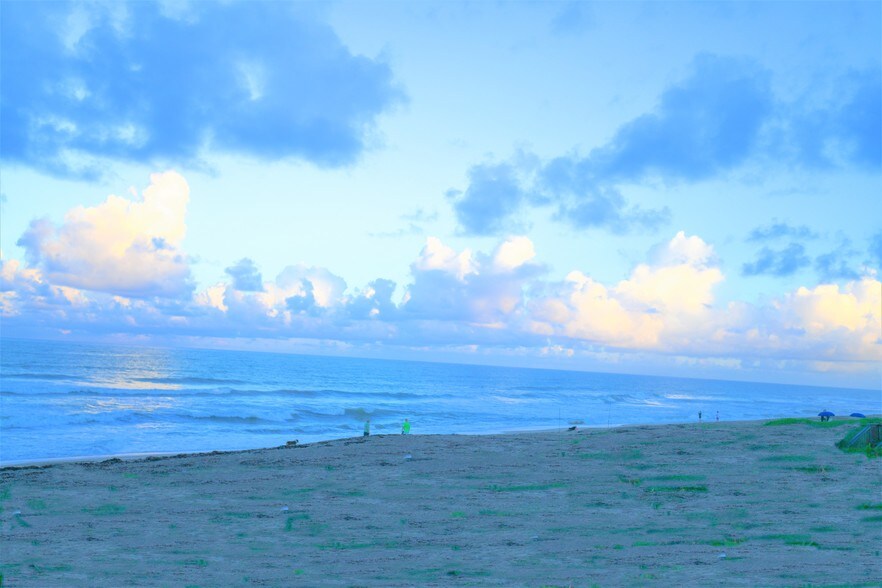 Within minutes to the beach. - 1201 SE Parkview Pl
