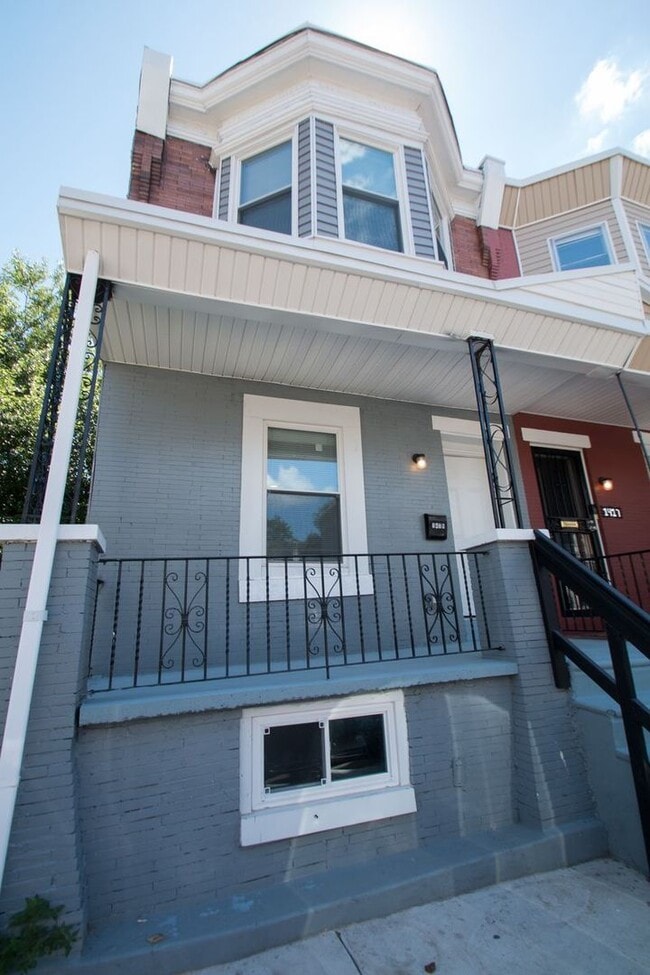 Building Photo - 1419 N Ithan St