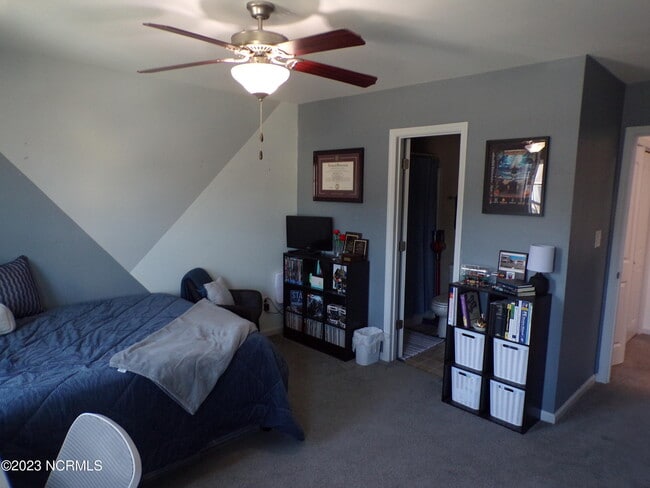 Building Photo - 513 Oyster Rock Ln