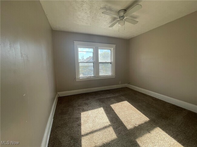Building Photo - 843 Rondel Rd