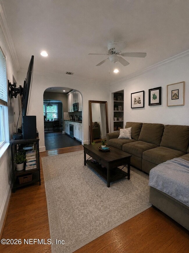 Building Photo - 2844 Cherokee Cir S