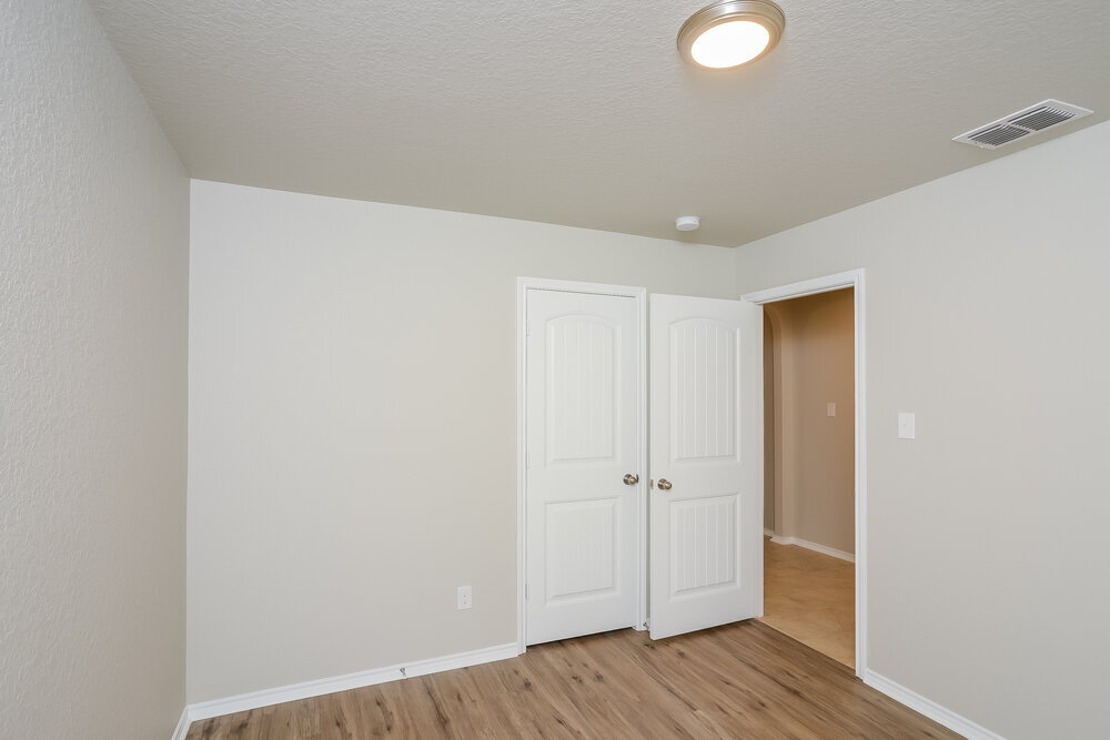 Building Photo - 1727 Aspen Silver