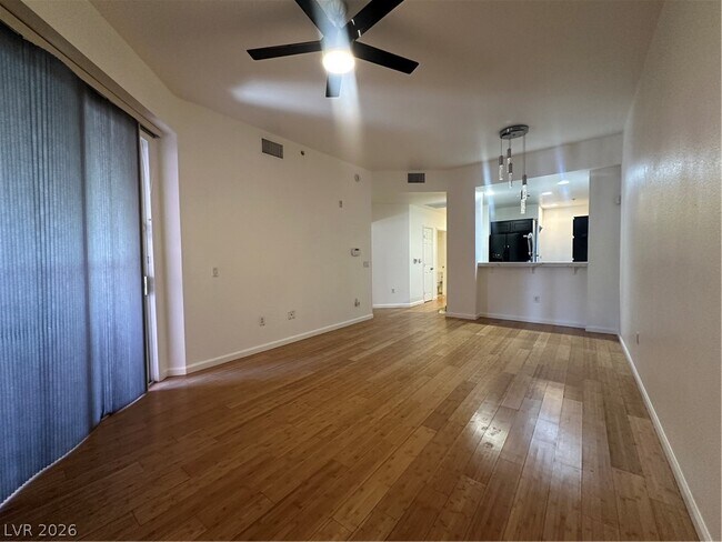 Building Photo - 43 E Agate Ave
