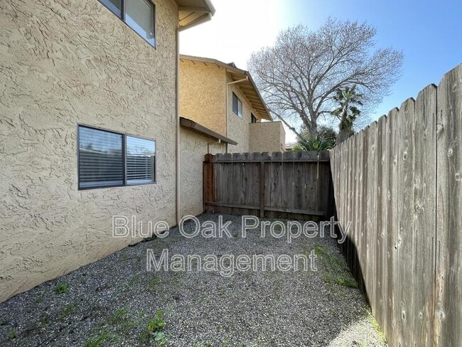 Building Photo - 2811 Morseman Ave