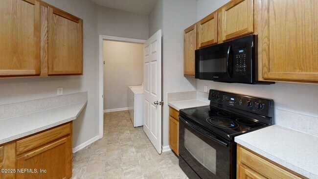 Building Photo - 785 Oakleaf Plantation Pkwy