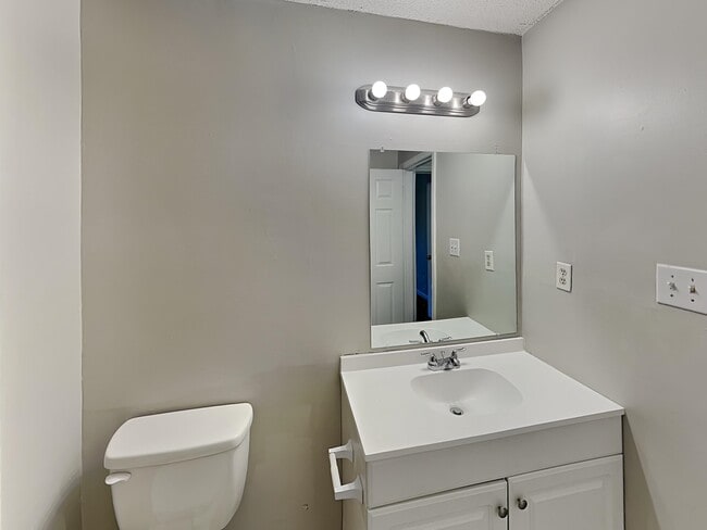 Building Photo - 6623 Cherry Bark Dr