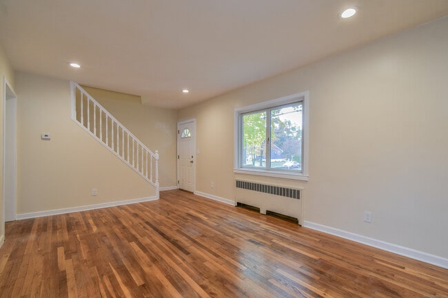 Building Photo - 101 Blakeslee Ave