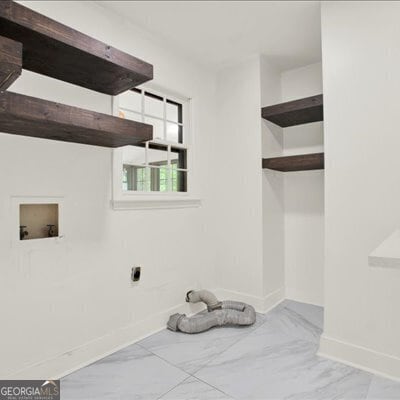 Building Photo - 3270 Brookview Dr