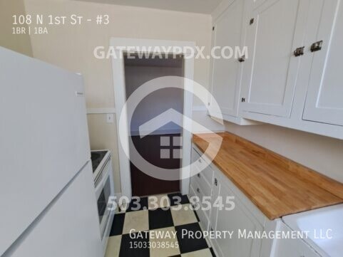 Building Photo - 108 N 1st St