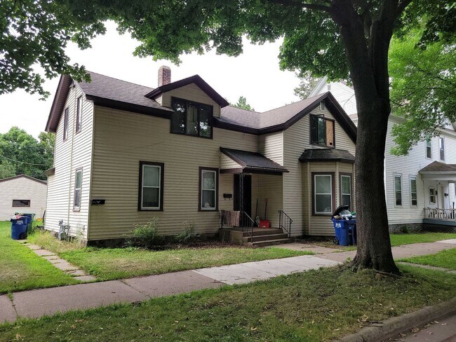 Primary Photo - 715 Jackson St