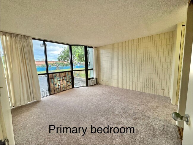 Building Photo - Charming 2 bedroom, 2 bathroom, 1 covered ...