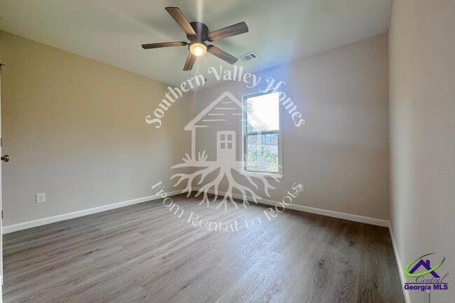 Building Photo - 308 Woodland Dr