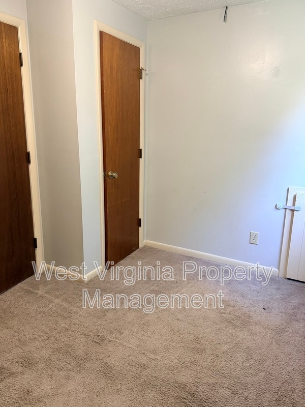 Building Photo - 184 Wyndale Dr