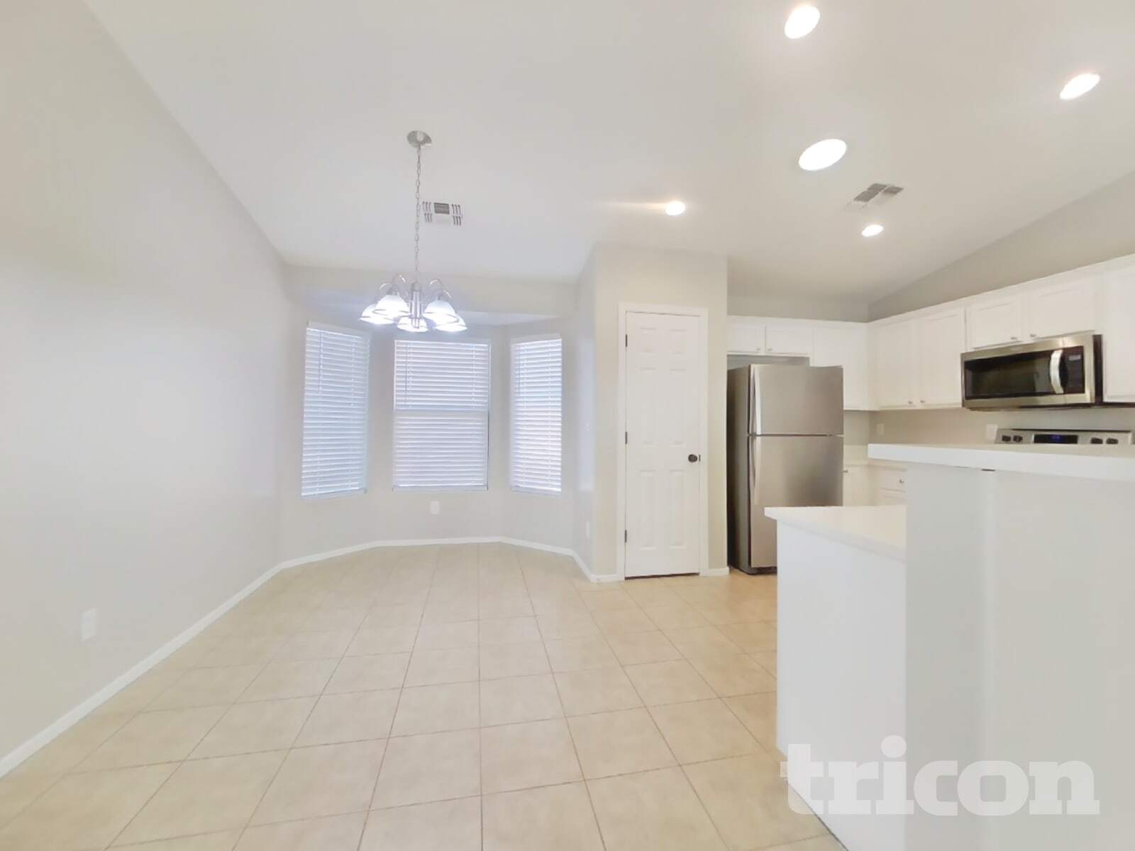 Building Photo - 14131 W Corrine Dr