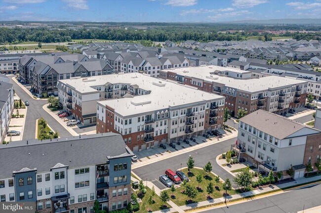 Building Photo - 23630 Havelock Walk Ter
