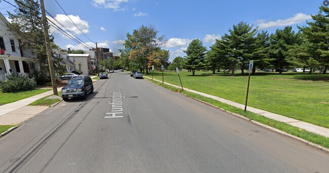 Building Photo - 96 Huntington St