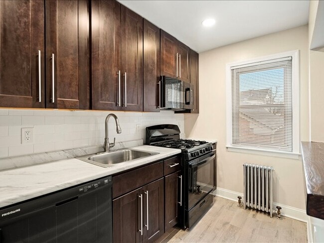 Building Photo - Grandview Manor Apartments