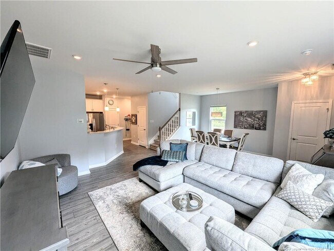 Building Photo - 5723 Kalamata Dr