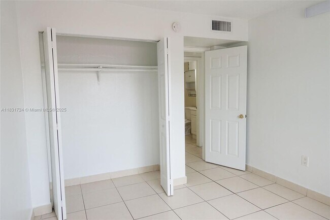Building Photo - 495 NW 72nd Ave