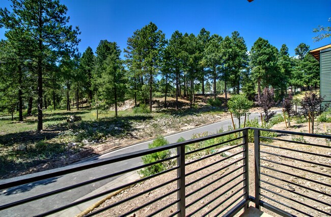 Building Photo - 1246 East Jen Drive