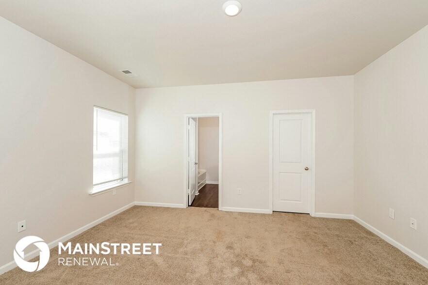 Building Photo - 145 Clover Ln