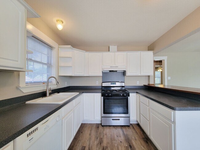 Building Photo - 4634 Norhill Blvd