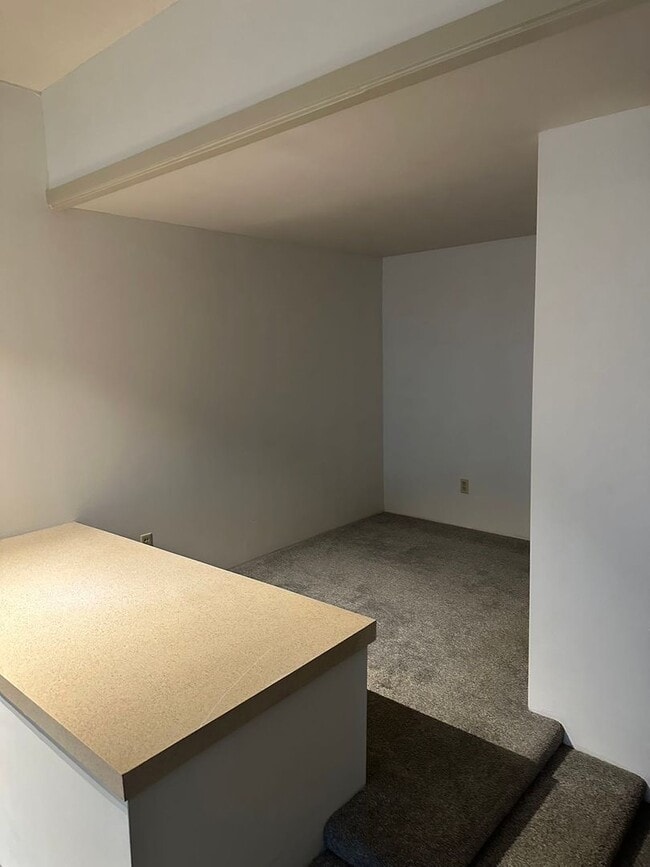 Building Photo - Adorable One Bedroom Seattle Condo in Unbeatable Location - Walk to Pike Place Market!