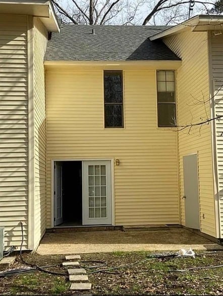 Building Photo - 521 N Buchanan St