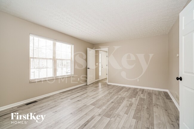 Building Photo - 339 Shyanne Dr