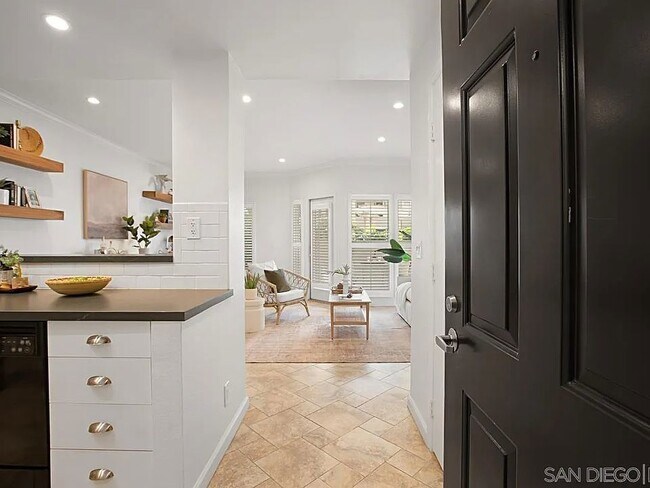 Building Photo - 620 State St