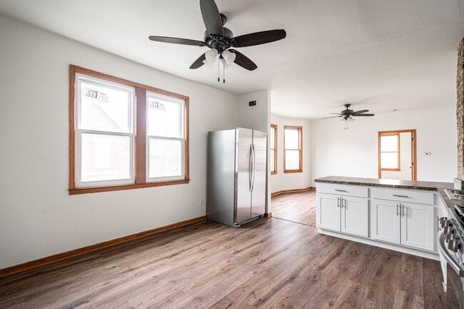 Building Photo - Classic Charm with Modern Updates - Upper ...