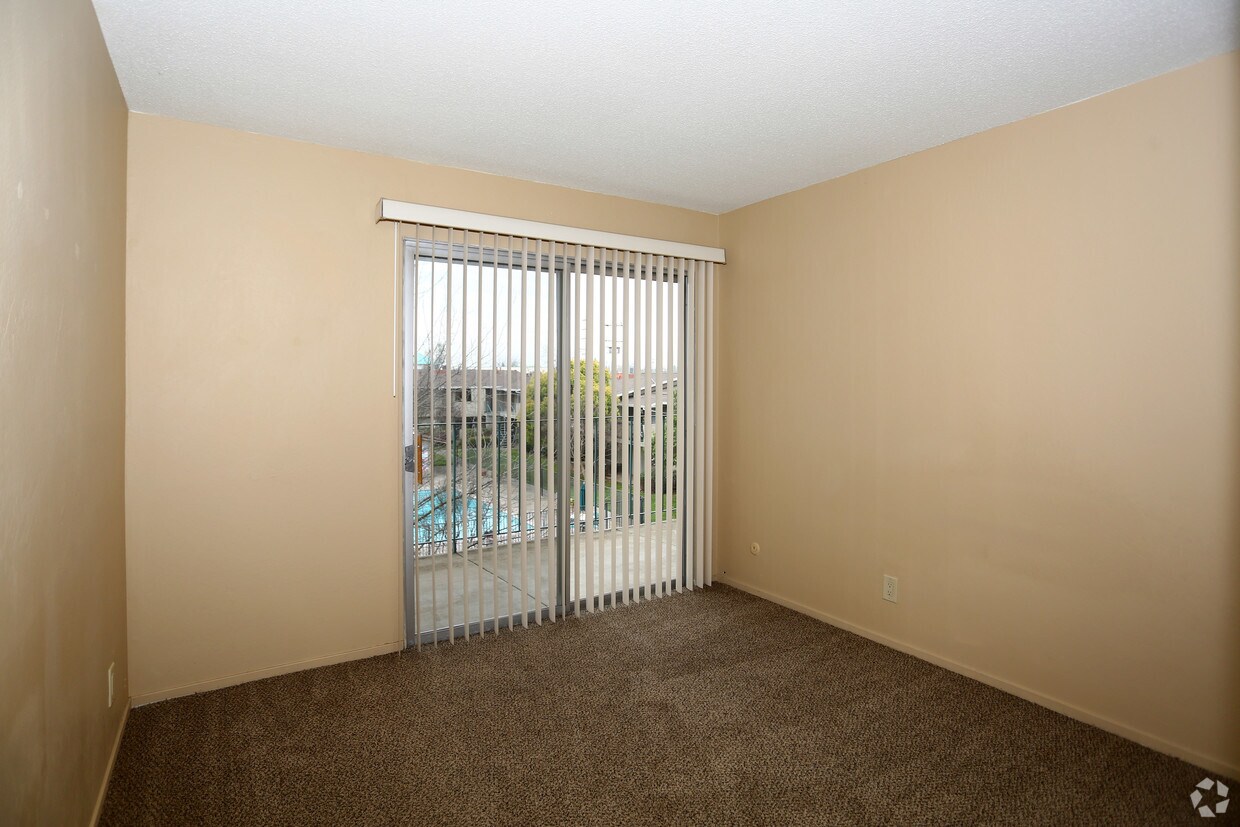 Mallard Creek Apartments Sacramento