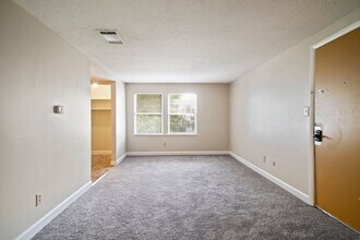 Building Photo - 3606 Balsam Ave