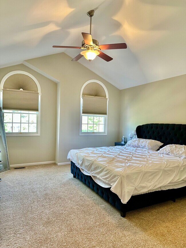 Building Photo - 8438 Chicory Ct