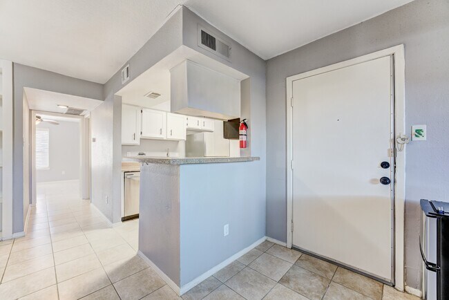 Building Photo - 6001 Reims Rd