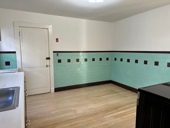 Building Photo - 86 Fairmont St