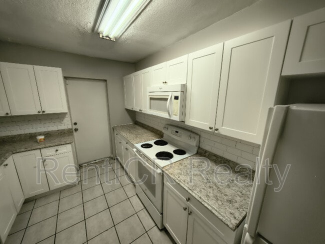 Building Photo - 1708 Azalea Ct