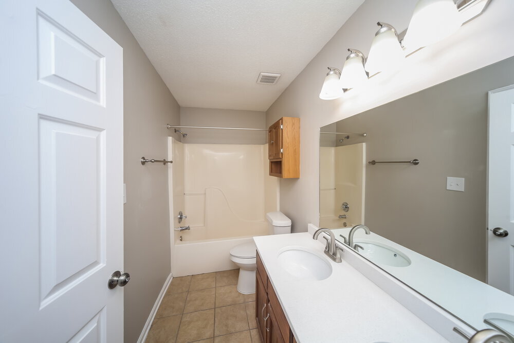 Building Photo - 5895 Waverly Dr