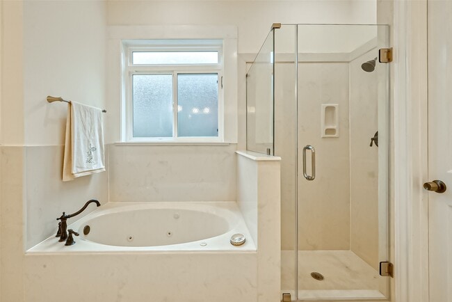 Building Photo - 13719 Ashley Run