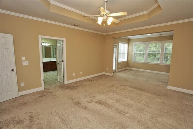 Building Photo - 3029 Woodwalk Dr SE