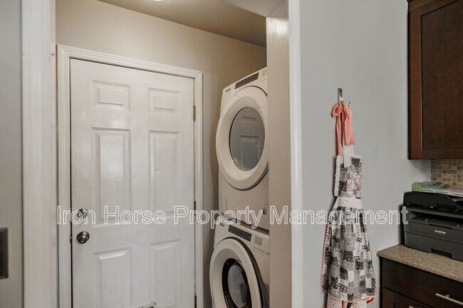 Building Photo - 174 Hidden Timber Ln