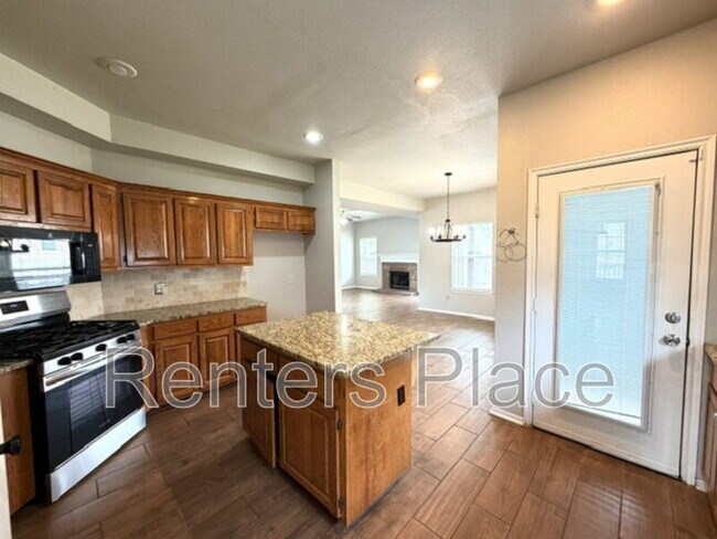 Building Photo - 2012 S Aster Ave