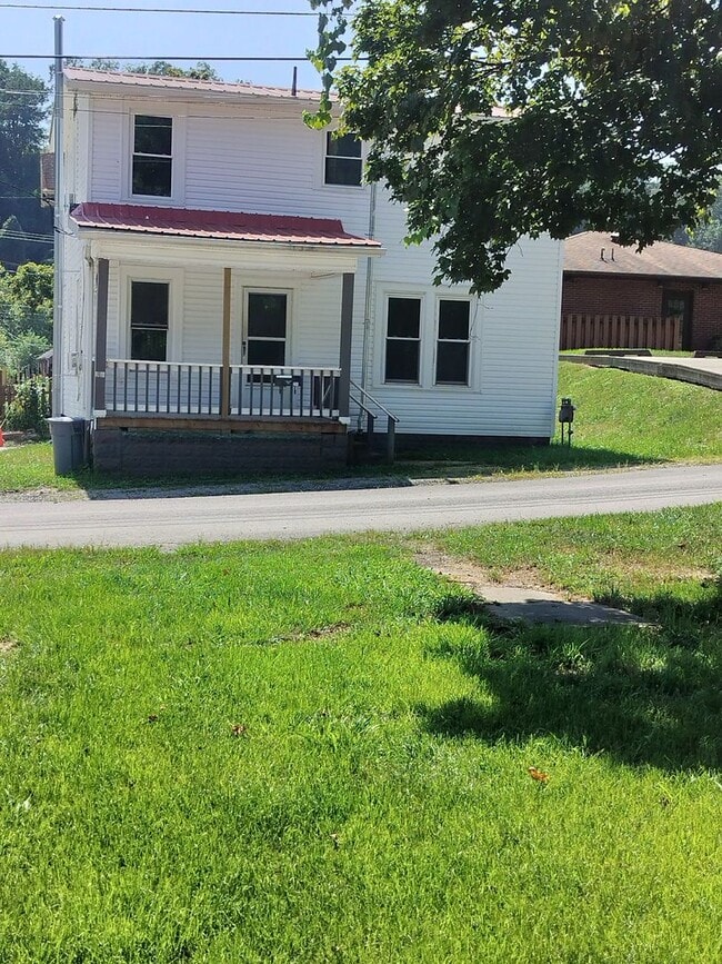 Building Photo - 211 Howard St