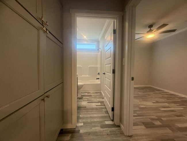 Building Photo - 5657 Camelford Ct