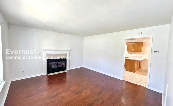Building Photo - 57 Gladstone Dr